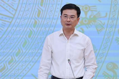 Ngân hàng sẽ đẩy tín dụng vào hạ tầng điện, giao thông, công nghệ, nhà ở xã hội