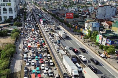 Giao thông trên Vành đai 3 trên cao trước đề xuất bỏ làn khẩn cấp