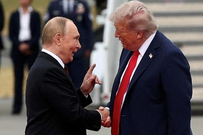 Đàm phán Mỹ - Nga về Ukraine đi kèm thỏa thuận dầu mỏ hàng tỷ USD
