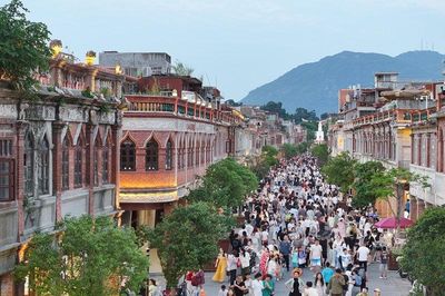 Trung Quốc ghi nhận 300 triệu lượt đi lại mỗi ngày trong kỳ nghỉ quốc khánh
