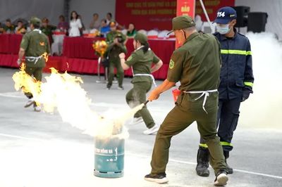 Nâng cao kỹ năng PCCC cho lực lượng cơ sở tại phường Cầu Giấy