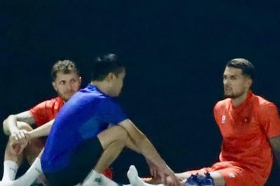 HLV Kim Sang-sik lý giải việc Hoàng Hên, Tài Lộc chơi không tốt ở FIFA ASEAN Cup
