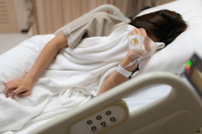 35 tuổi, phát hiện ung thư giai đoạn cuối sau nửa năm phớt lờ dấu hiệu