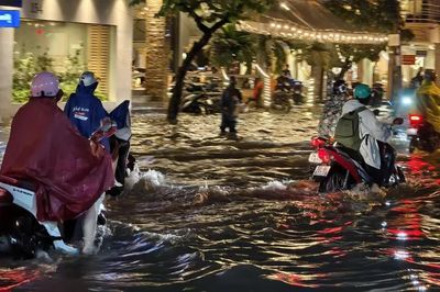 TPHCM: Chủ động các phương án ứng phó trong mùa mưa bão