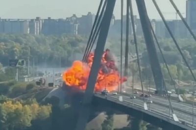 UAV Nga tấn công cầu ở Kiev khi Thủ tướng Đức thăm Ukraine