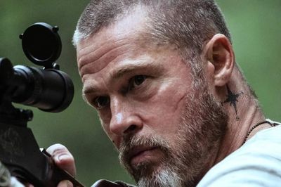 Brad Pitt bị lấn át
