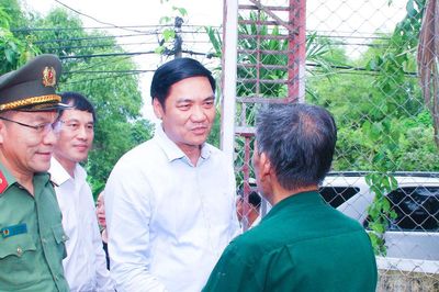 Tăng cường tiếp xúc, đối thoại để lắng nghe dân, giải quyết việc dân cần