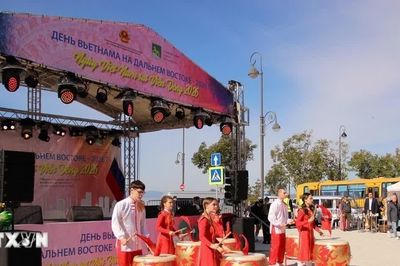 Sắc màu Việt lung linh giữa lòng thành phố vùng Viễn Đông Nga