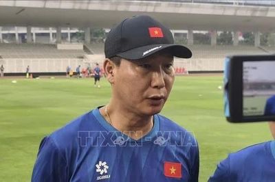 HLV Kim Sang Sik đề cao tinh thần đoàn kết trước trận gặp Malaysia