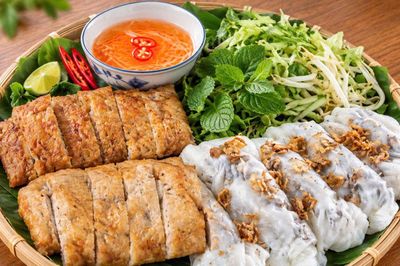 Thơm ngon chả giã tay Lục Nam