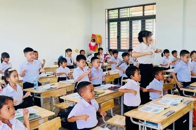 Trường mới ở vùng biên