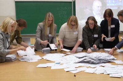 Đảng cầm quyền Latvia dẫn đầu trong cuộc bầu cử quốc hội