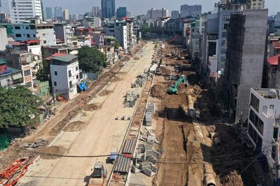 Công nhân chạy đua tiến độ thi công tuyến Vành đai 2,5