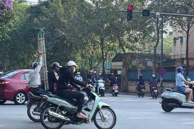 Không khí lạnh mới tràn về Hà Nội