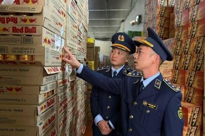 Tăng cường đấu tranh, ngăn chặn hàng giả và xâm phạm quyền sở hữu trí tuệ