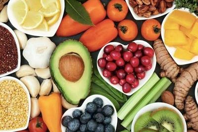 Sau tuổi 50, đừng bỏ qua 5 thực phẩm quen thuộc giúp bổ sung chất chống oxy hóa