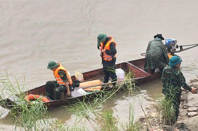 Chìm thuyền trên sông, một kiểm lâm viên ở Lào Cai mất tích