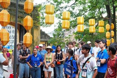 Hà Nội - điểm hẹn của những học sinh yêu thiên văn