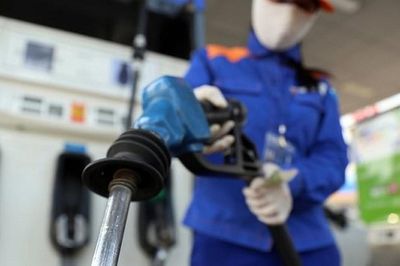 Thuế xăng dầu sẽ tiếp tục được giảm đến hết năm 2026