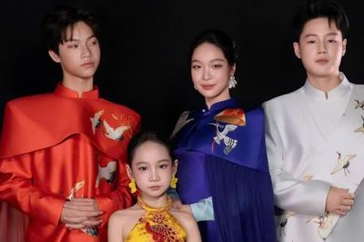 Chàng trai 16 tuổi đa tài tỏa sáng cùng BST 'Ngọc Hạc Vương Uyển'