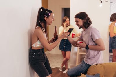 Tạm hoãn mua nhà, người trẻ Mỹ tìm 'giấc mơ' mới