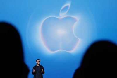 John Ternus khác hoàn toàn Tim Cook