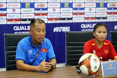 HLV Okiyama Masahiko:'U17 nữ Việt Nam thắng đậm nhờ giữ được sự bình tĩnh'