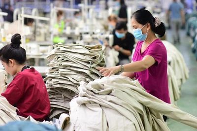 Người lao động tại đơn vị sự nghiệp công lập chuyển đổi được hưởng chính sách gì?