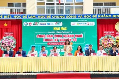 Giúp học sinh chủ động chọn ngành, nghề trong kỷ nguyên số