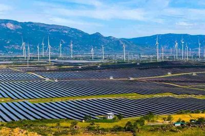 EVN đề nghị đàm phán giảm giá điện với loạt dự án năng lượng tái tạo