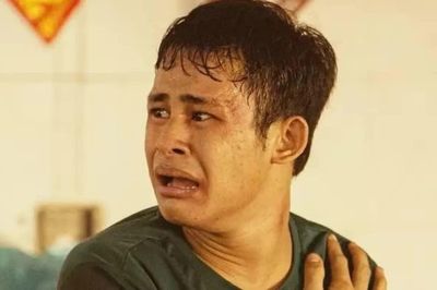 'Trại buôn người' vượt 300 tỷ đồng, đạo diễn quyết định bất ngờ