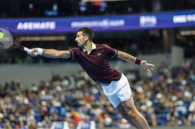 Djokovic ngược dòng hạ Zverev, phá kỷ lục của Nadal