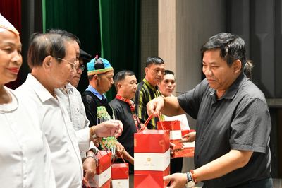 60 Người có uy tín Nghệ An mang kiến nghị từ bản làng tới Bộ Dân tộc và Tôn giáo