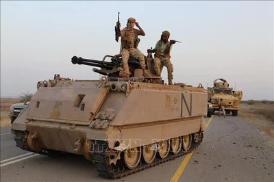 Sau Bab el-Mandeb, quân đội Yemen tuyên bố tấn công giành lại thủ đô Sanaa từ Houthi