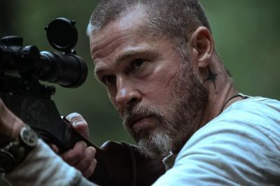 Brad Pitt khiến đạo diễn David Ayer gọi là 'quái vật thực thụ'