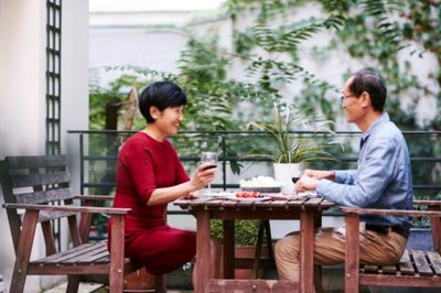 Chồng qua đời, vợ mới phát hiện bí mật động trời suốt nhiều năm chung sống