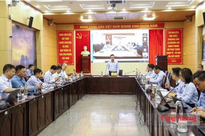 Thứ trưởng Nguyễn Việt Sơn làm việc với Cục Địa chất và Khoáng sản Việt Nam