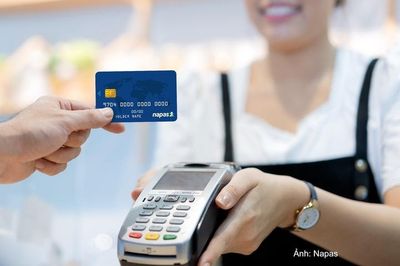 Cuộc rượt đuổi phía sau mỗi giao dịch số