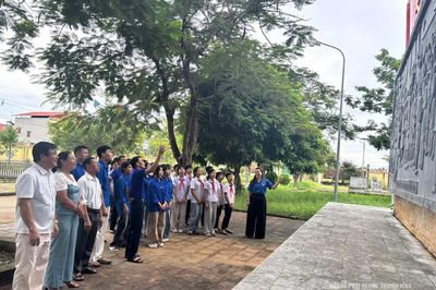 Thêm yêu quê hương từ các “địa chỉ đỏ”