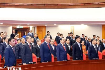 Khai mạc Hội nghị lần thứ Tư, Ban Chấp hành Trung ương Đảng khóa XIV