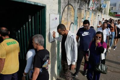 Brazil: Tổng thống Lula và Flávio Bolsonaro bước vào vòng hai bầu cử