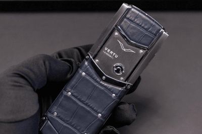Điện thoại Vertu trăm triệu đồng hoá thành cục gạch sau khi tắt 2G do thiếu cấu hình VoLTE