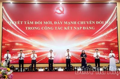 Nâng cao chất lượng sinh hoạt chi bộ, phát triển đảng viên gắn với chuyển đổi số