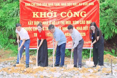 Khởi công xóa 2 nhà tạm và hỗ trợ Mẹ Việt Nam Anh hùng tại xã Văn Hán