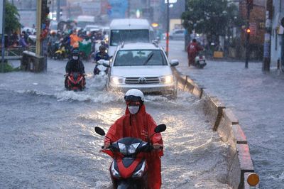 TP. Hồ Chí Minh: Rà soát, lên kế hoạch xử lý tận gốc các điểm ngập nước do mưa trên toàn địa bàn thành phố