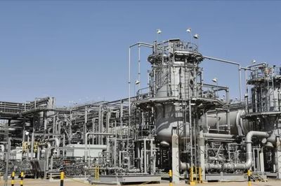 Giá dầu tăng sau khi Houthi tấn công các cơ sở Saudi Aramco