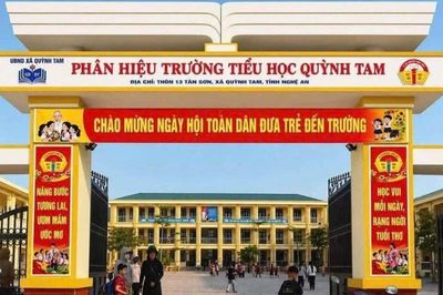 Công an mời 2 phụ huynh làm việc liên quan việc cản trở 127 học sinh đến trường