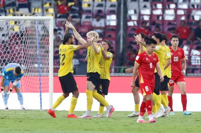 Video Việt Nam 0-1 Malaysia: Lê Giang Patrik sững sờ