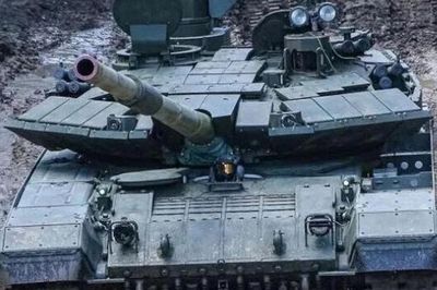 UAV Ukraine không còn là 'ác mộng' với xe tăng T-90M Nga?
