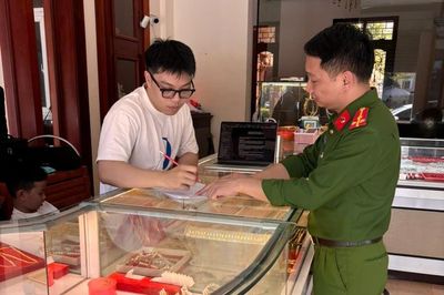 Cảnh báo nguy cơ vi phạm pháp luật về thuế trong hoạt động kinh doanh vàng